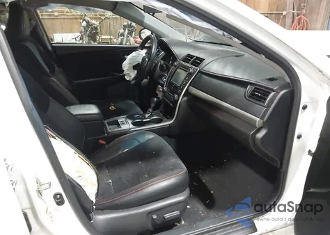 2016 Toyota Camry Xse z USA, uszkodzony, nr VIN 4T1BF1FK4GU250233